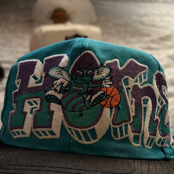 vintage graffiti hornets - Picture 10 of 13